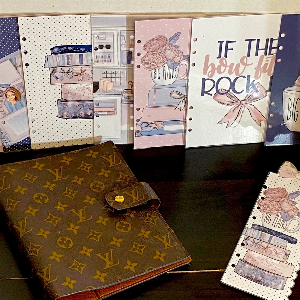 AUTHENTIC LOUIS VUITTON GM AGENDA IN MONOGRAM
